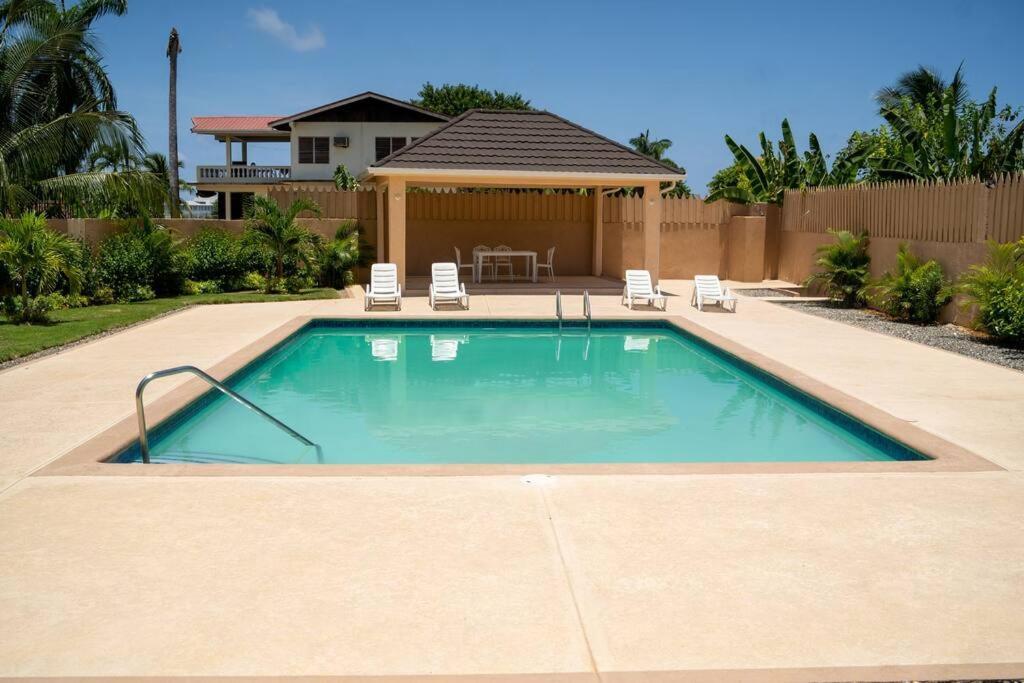 Ubuntu De La Villa- Palm View Estate Villa